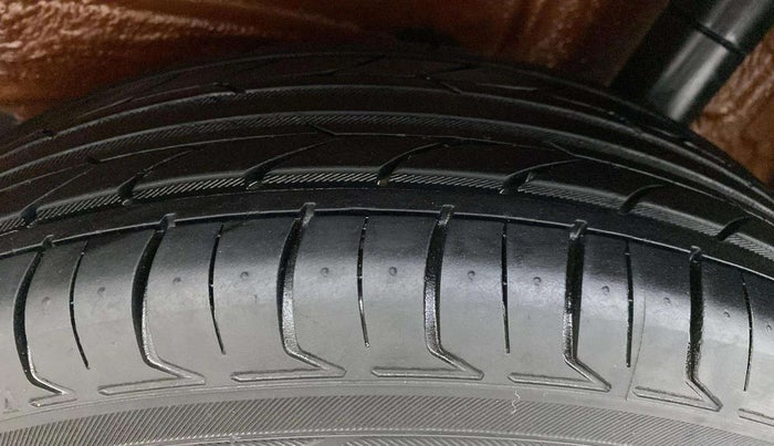 2019 Maruti New Wagon-R VXI 1.2 AMT, Petrol, Automatic, 67,628 km, Left Rear Tyre Tread