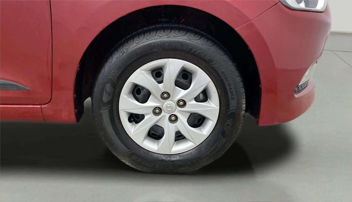 2014 Hyundai Elite i20 SPORTZ 1.2, Petrol, Manual, 46,646 km, Right Front Wheel