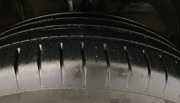 2022 Toyota Glanza E, Petrol, Manual, 24,433 km, Right Front Tyre Tread