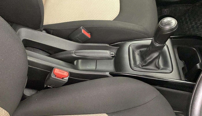 2022 Toyota Glanza E, Petrol, Manual, 24,433 km, Gear Lever