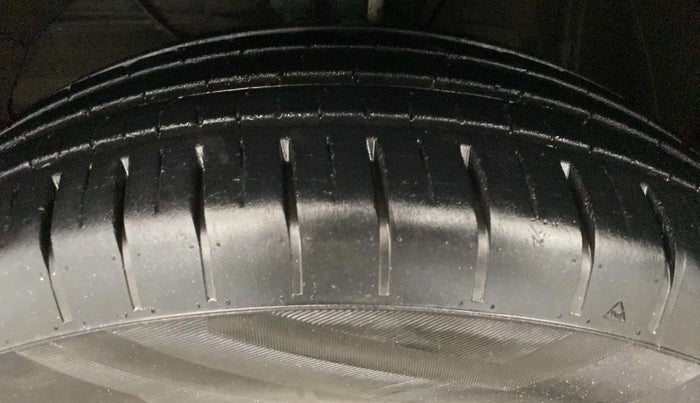 2022 Toyota Glanza E, Petrol, Manual, 24,433 km, Left Front Tyre Tread