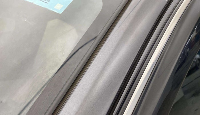 2022 Toyota Glanza E, Petrol, Manual, 24,433 km, Left A pillar - Minor scratches
