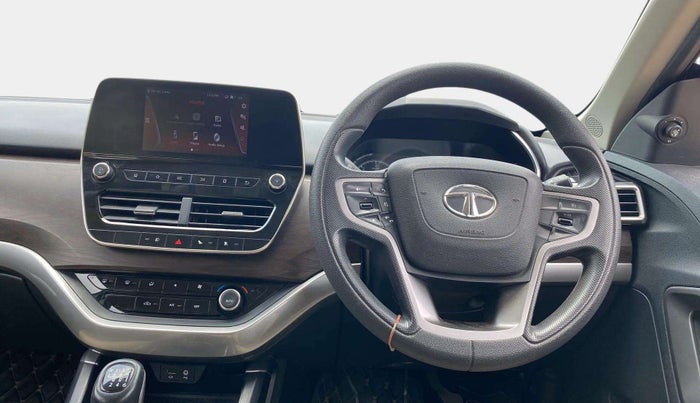 2021 Tata Harrier XT 2.0L KRYOTEC, Diesel, Manual, 50,443 km, Steering Wheel Close Up