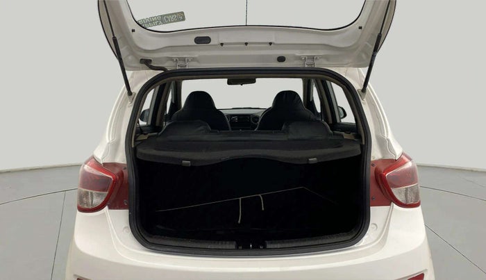 2015 Hyundai Grand i10 MAGNA 1.2 KAPPA VTVT, Petrol, Manual, 42,130 km, Boot Open Zoomed View