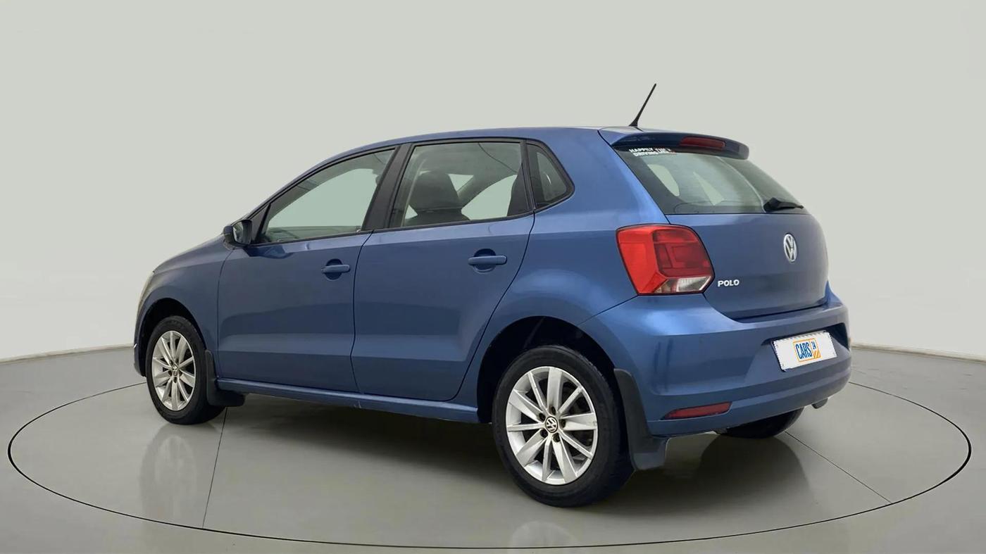 2016 Volkswagen Polo HIGHLINE1.2L, Petrol, Manual, 68,525 km, Left Back Diagonal