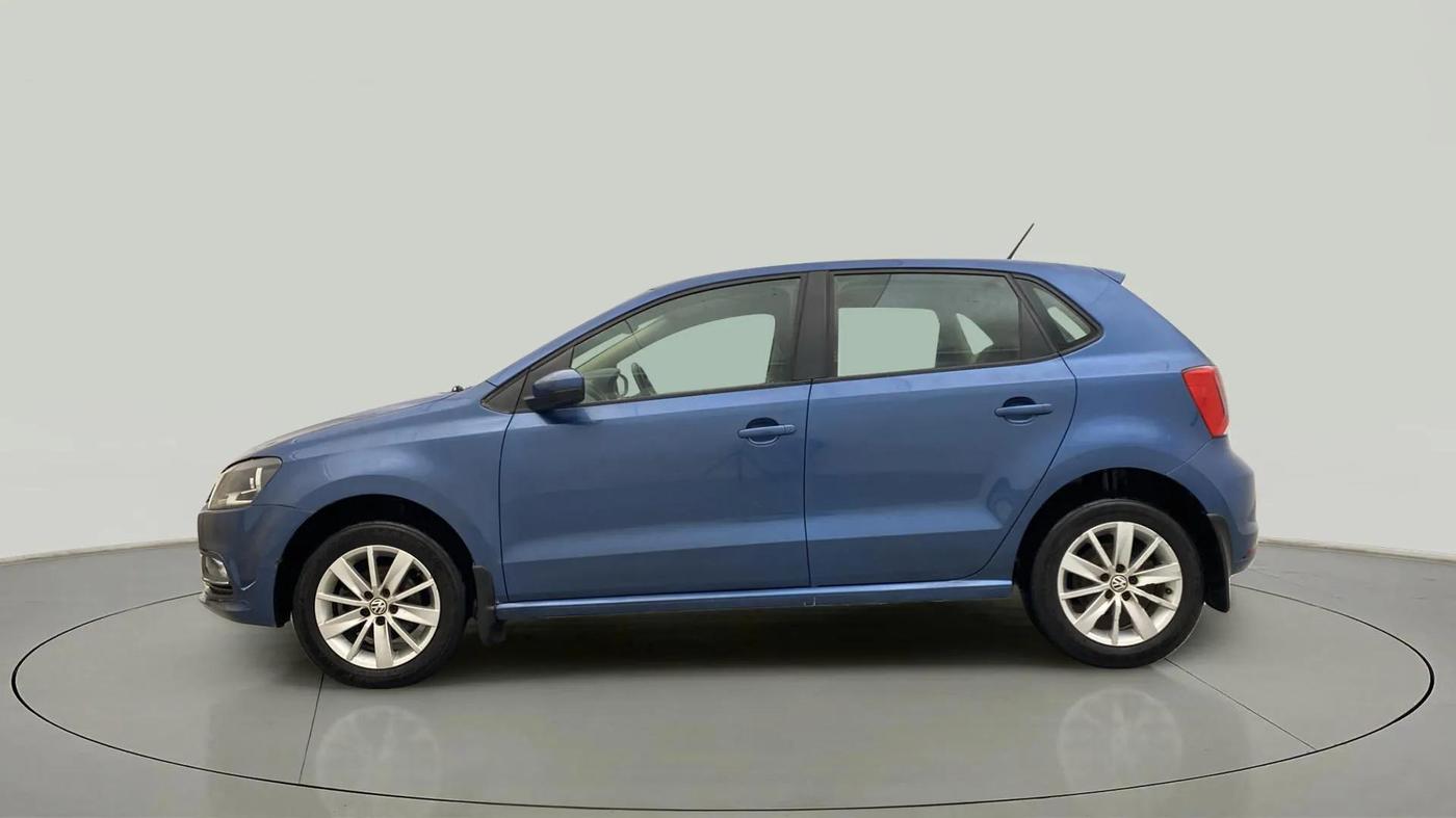 2016 Volkswagen Polo HIGHLINE1.2L, Petrol, Manual, 68,525 km, Left Side