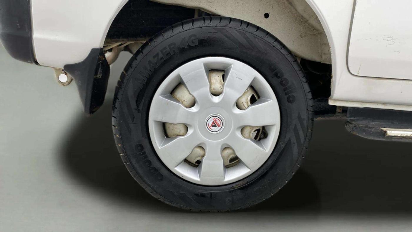 2021 Maruti Eeco 5 STR WITH A/C+HTR, Petrol, Manual, 49,163 km, Right Rear Wheel