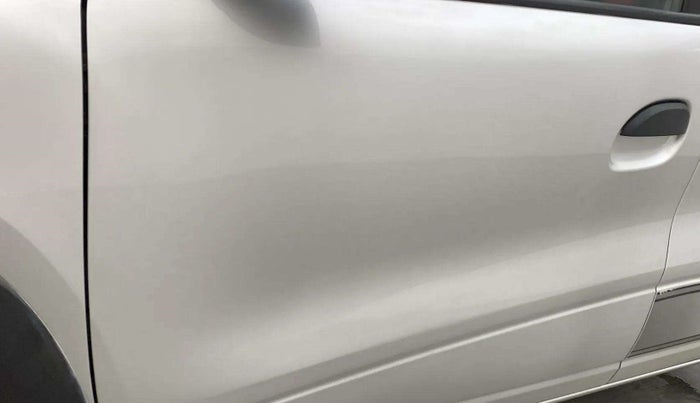 2021 Renault Kwid RXT 1.0 AMT (O), Petrol, Automatic, 22,777 km, Front passenger door - Paint minor damage