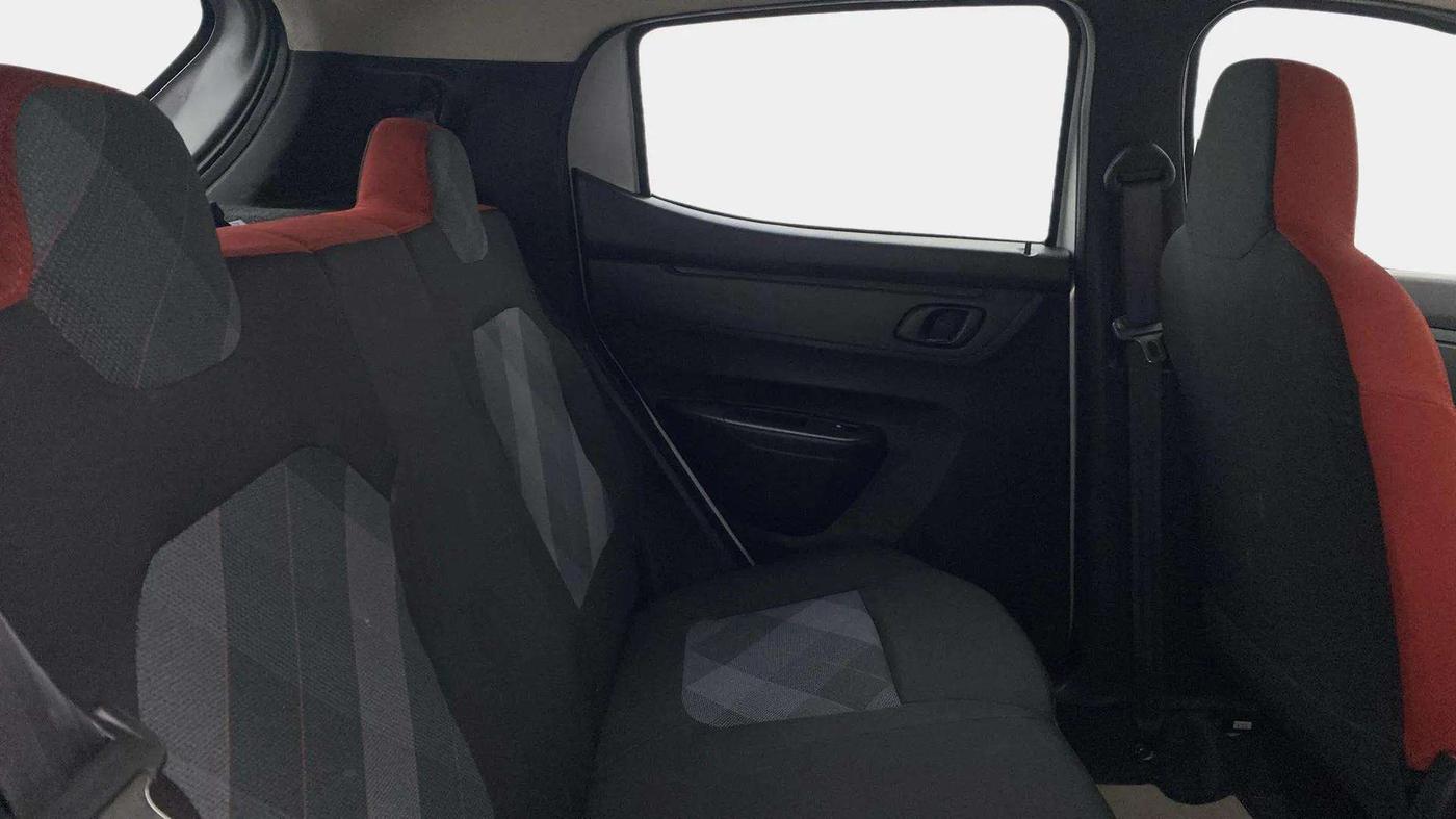 2021 Renault Kwid RXT 1.0 AMT (O), Petrol, Automatic, 22,891 km, Right Side Rear Door Cabin