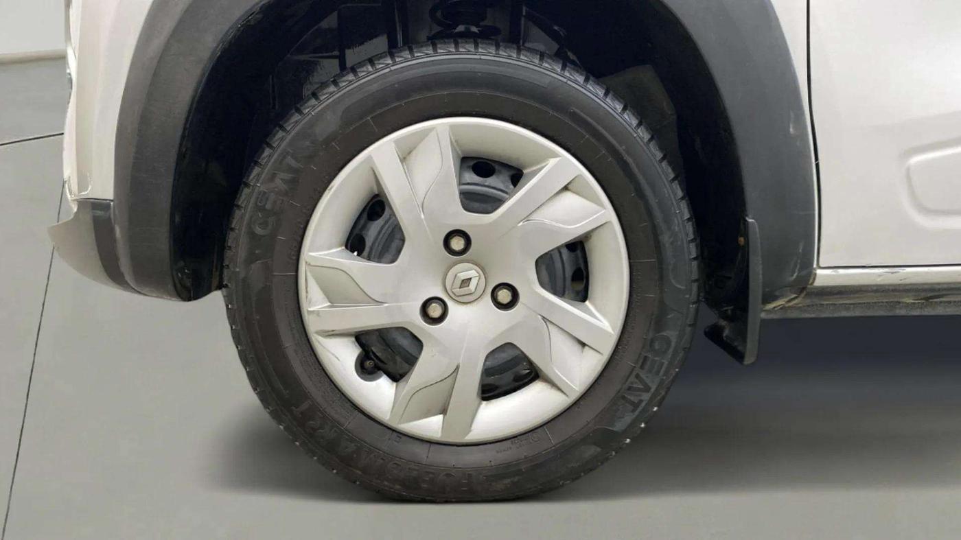 2021 Renault Kwid RXT 1.0 AMT (O), Petrol, Automatic, 22,891 km, Left Front Wheel