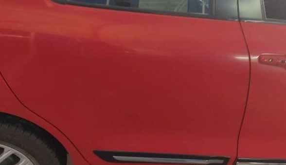 2020 Maruti Swift ZXI AMT, Petrol, Automatic, 90,322 km, Right rear door - Slightly dented