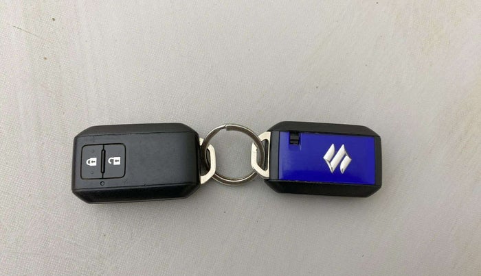 2020 Maruti Swift ZXI AMT, Petrol, Automatic, 90,322 km, Key Close Up
