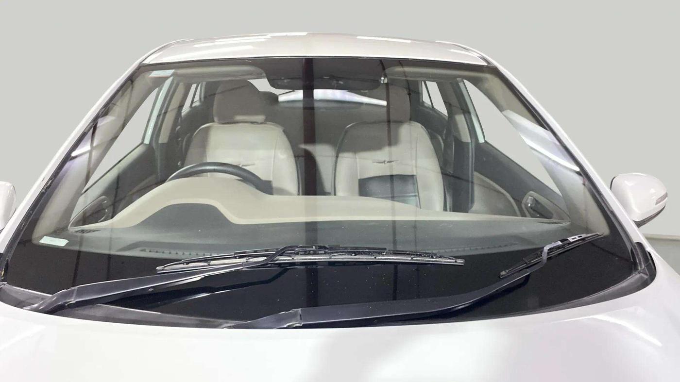 2019 Hyundai Elite i20 SPORTZ PLUS 1.2, Petrol, Manual, 10,765 km, Front Windshield