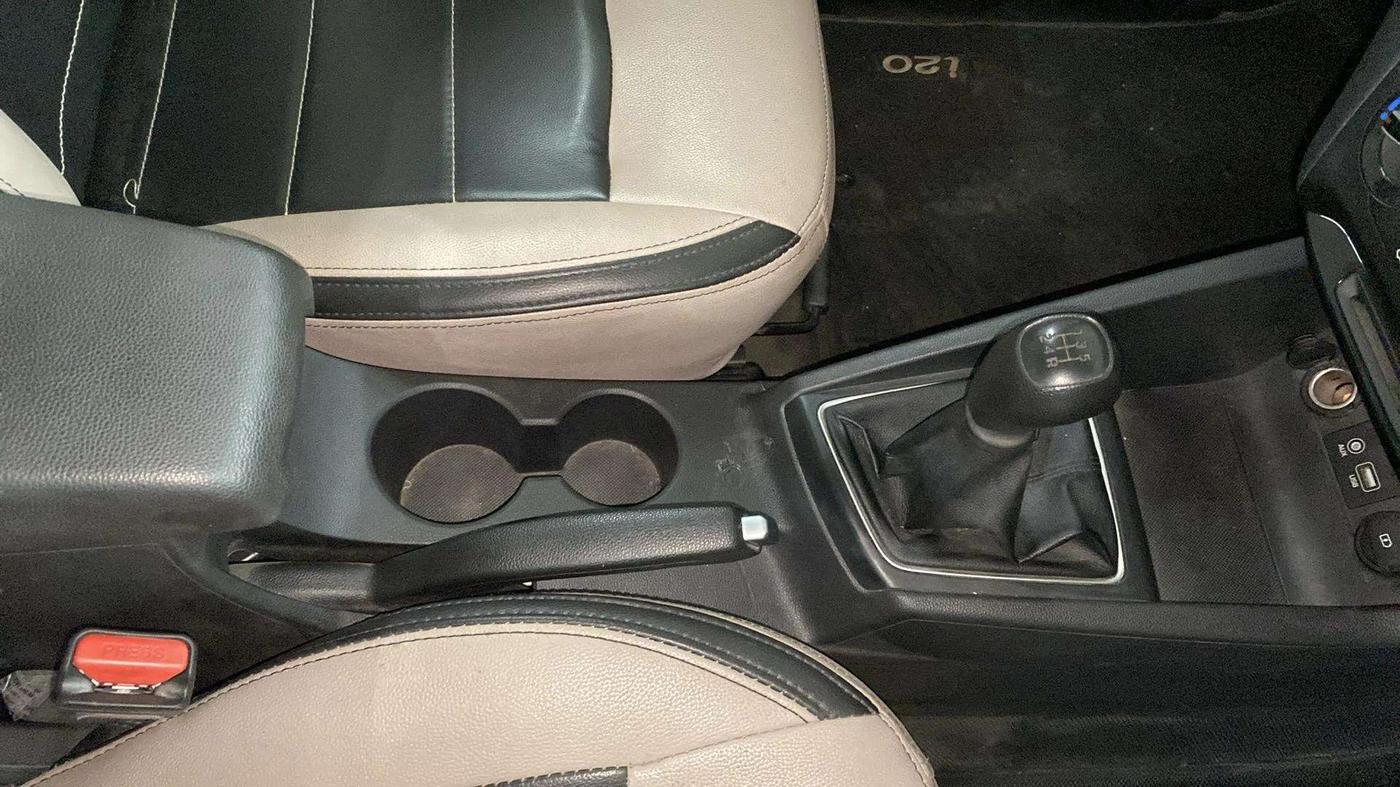 2019 Hyundai Elite i20 SPORTZ PLUS 1.2, Petrol, Manual, 10,765 km, Gear Lever