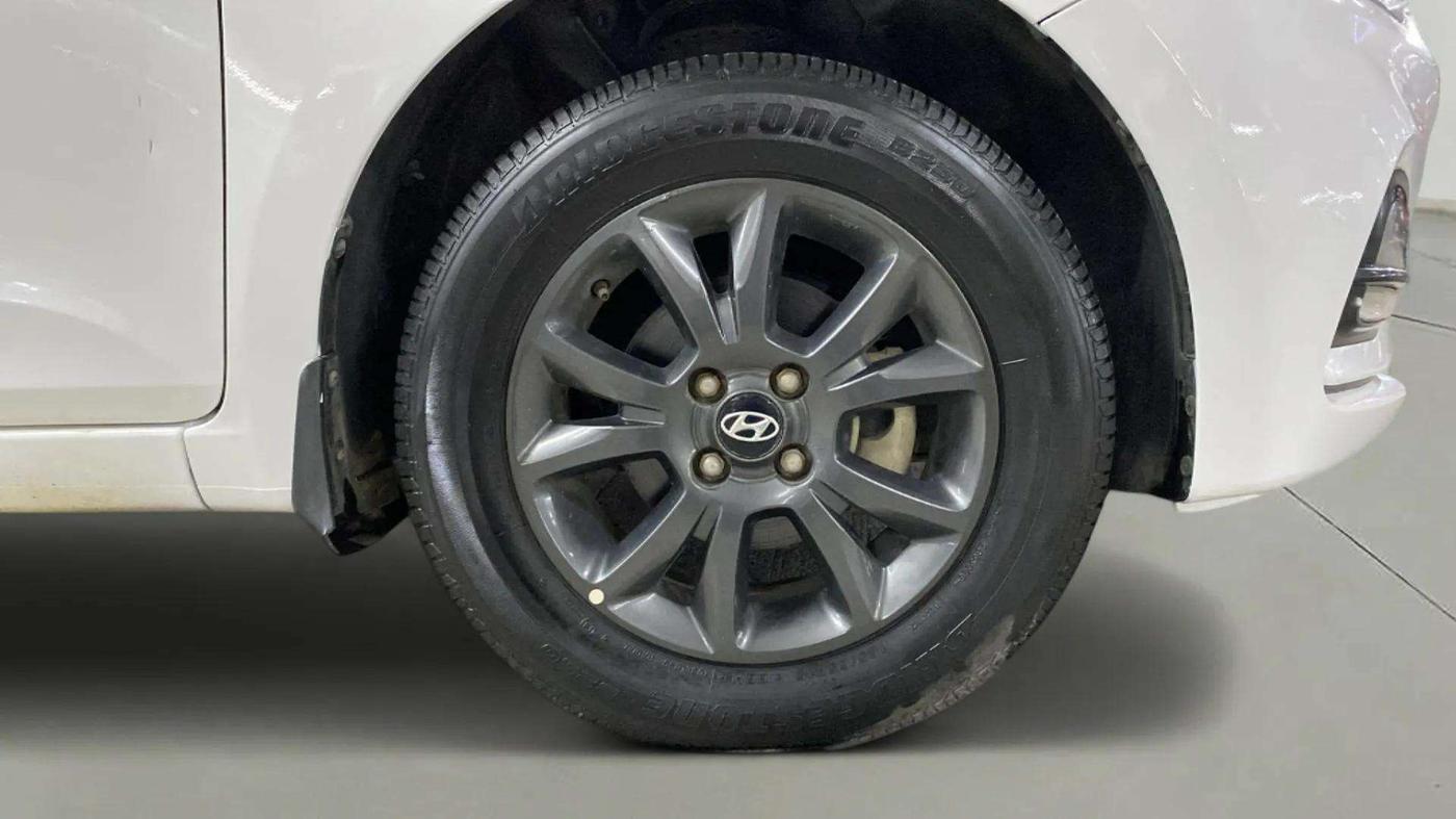 2019 Hyundai Elite i20 SPORTZ PLUS 1.2, Petrol, Manual, 10,765 km, Right Front Wheel