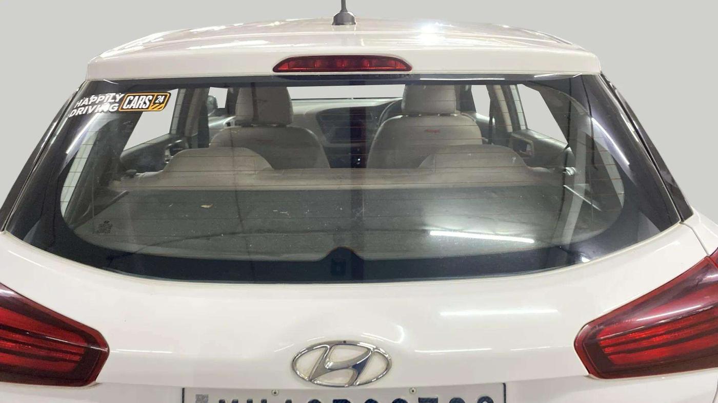 2019 Hyundai Elite i20 SPORTZ PLUS 1.2, Petrol, Manual, 10,765 km, Rear Windshield