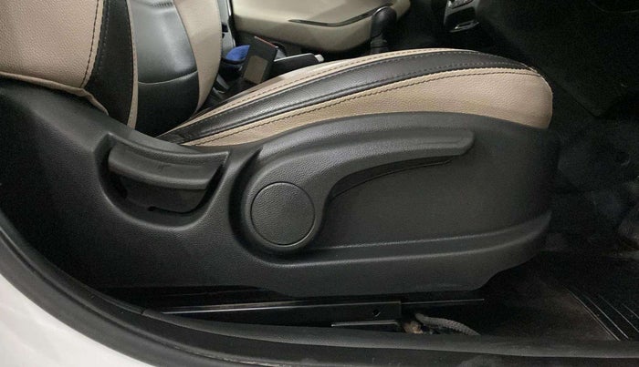 2019 Hyundai Elite i20 SPORTZ PLUS 1.2, Petrol, Manual, 10,451 km, Driver Side Adjustment Panel