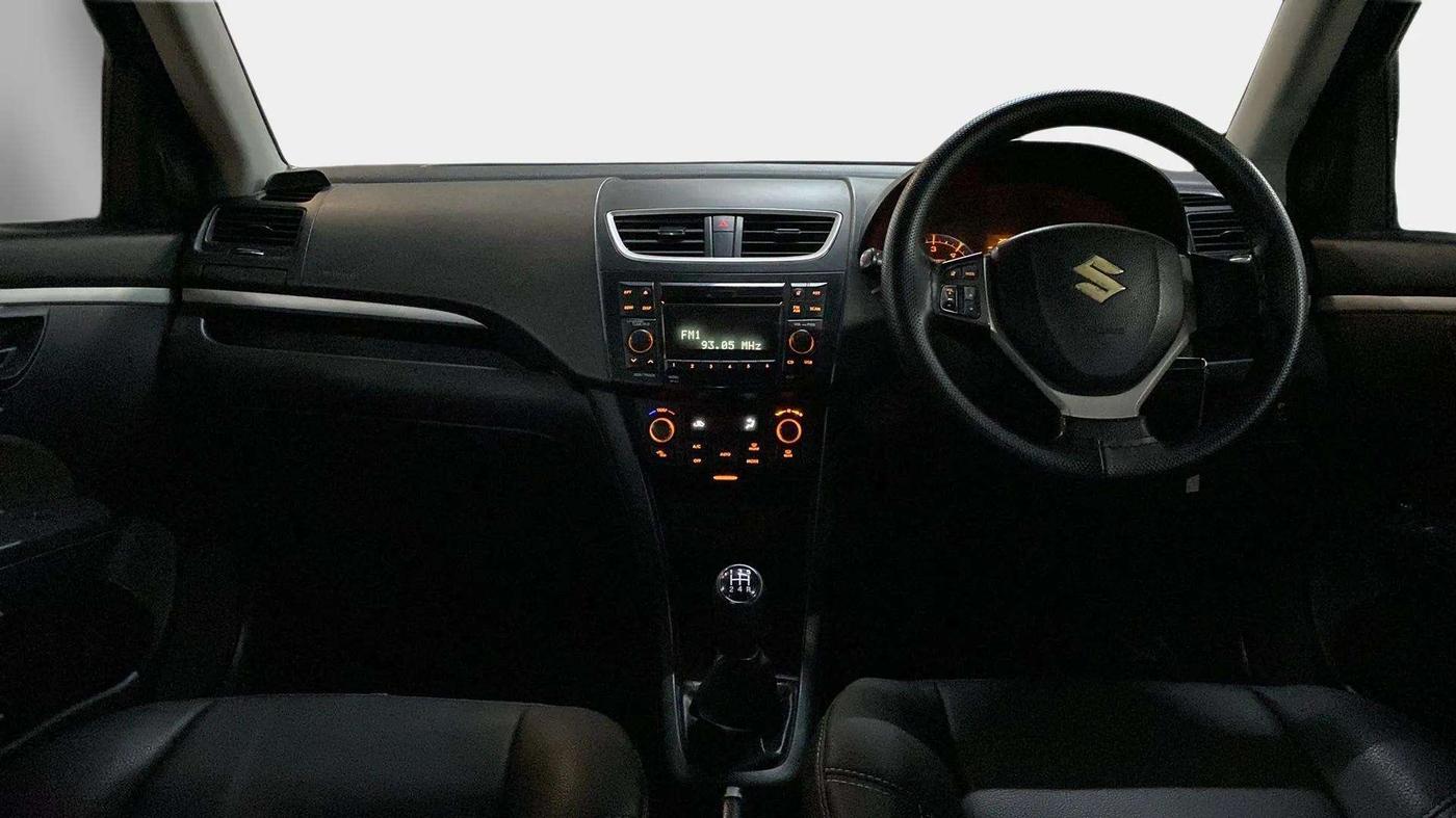 2014 Maruti Swift ZDI, Diesel, Manual, 96,229 km, Dashboard