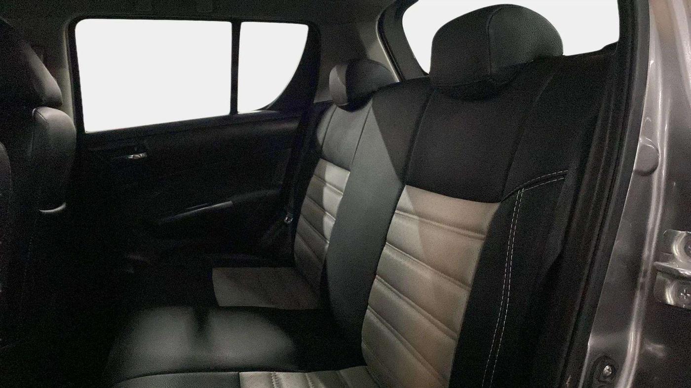 2014 Maruti Swift ZDI, Diesel, Manual, 96,229 km, Right Side Rear Door Cabin
