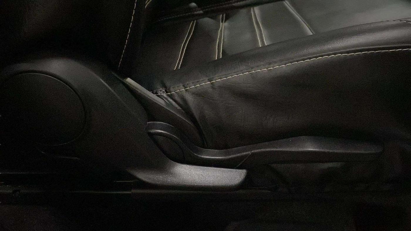 2022 Maruti Baleno ZETA PETROL 1.2, Petrol, Manual, 20,753 km, Driver Side Adjustment Panel