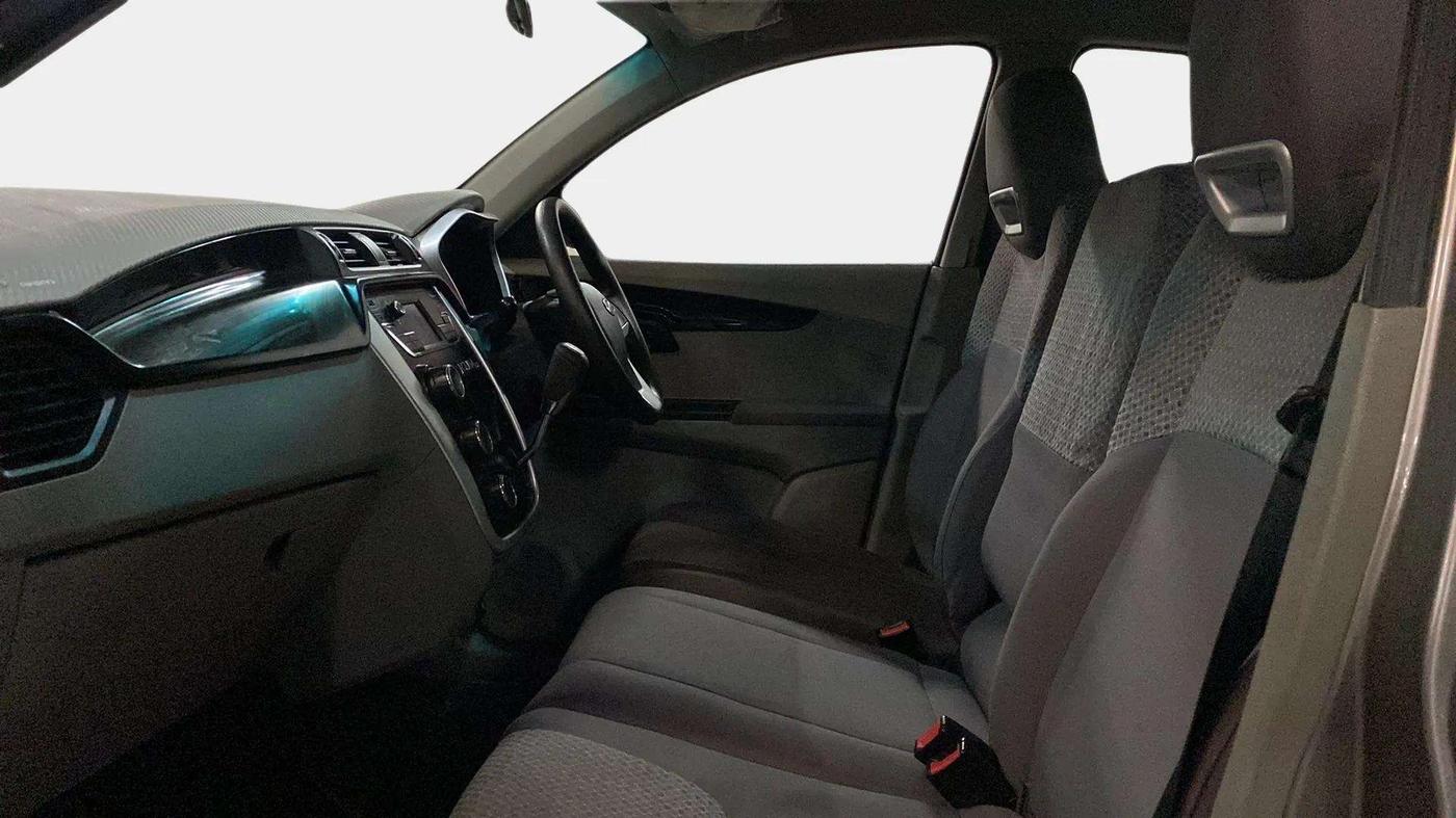 2017 Mahindra Kuv100 K8 D 6 STR, Diesel, Manual, 97,940 km, Right Side Front Door Cabin