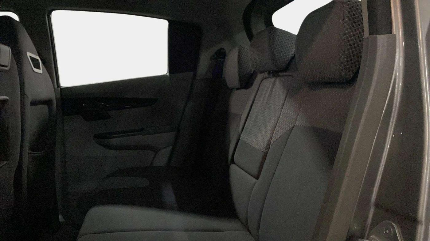 2017 Mahindra Kuv100 K8 D 6 STR, Diesel, Manual, 97,940 km, Right Side Rear Door Cabin