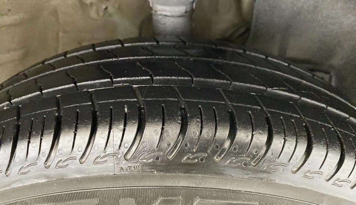 2019 Maruti New Wagon-R VXI (O) 1.2 AMT, Petrol, Automatic, 40,757 km, Right Front Tyre Tread