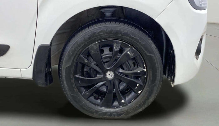 2019 Maruti New Wagon-R VXI (O) 1.2 AMT, Petrol, Automatic, 40,757 km, Right Front Wheel