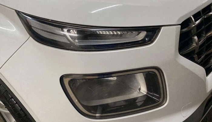 2022 Hyundai VENUE S 1.2, Petrol, Manual, 36,120 km, Right headlight - Minor scratches