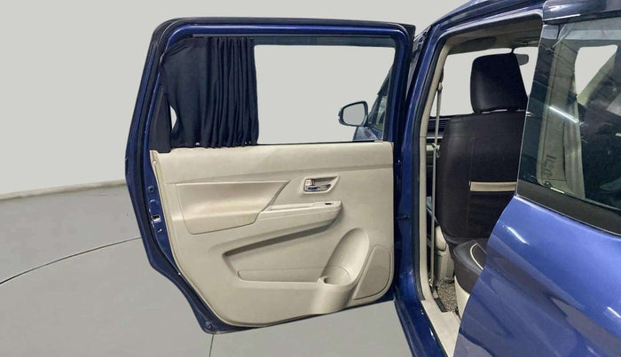 2020 Maruti Ertiga ZXI+ SHVS, Petrol, Manual, 40,871 km, LHS Rear Door