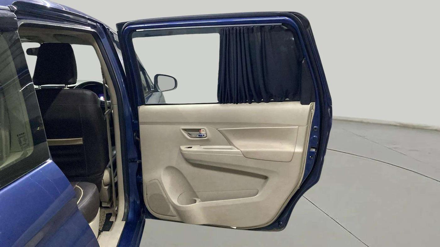 2020 Maruti Ertiga ZXI+ SHVS, Petrol, Manual, 41,006 km, RHS Rear Door