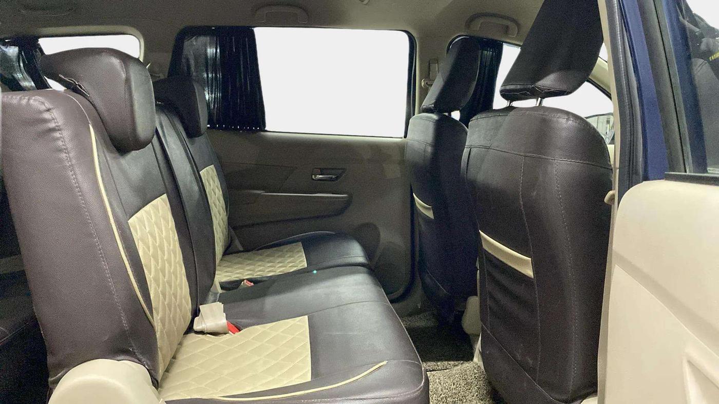 2020 Maruti Ertiga ZXI+ SHVS, Petrol, Manual, 41,006 km, Right Side Rear Door Cabin