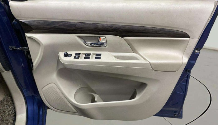 2020 Maruti Ertiga ZXI+ SHVS, Petrol, Manual, 40,871 km, Driver Side Door Panels Control