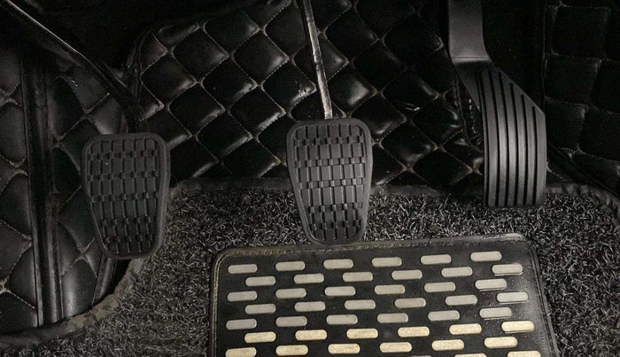 2023 Tata PUNCH PURE MT, Petrol, Manual, 21,203 km, Pedals