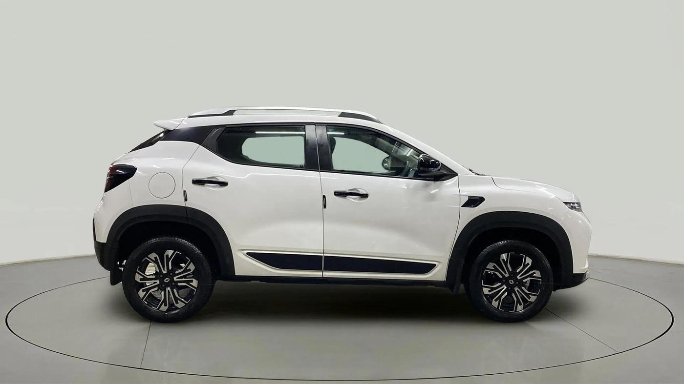 2023 Renault Kiger RXZ AMT, Petrol, Automatic, 5,431 km, Right Side View