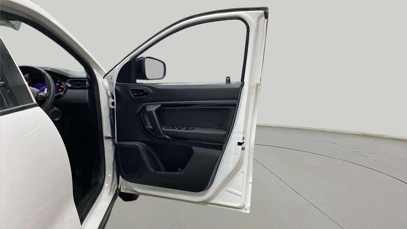2023 Renault Kiger RXZ AMT, Petrol, Automatic, 5,431 km, RHS Front Door