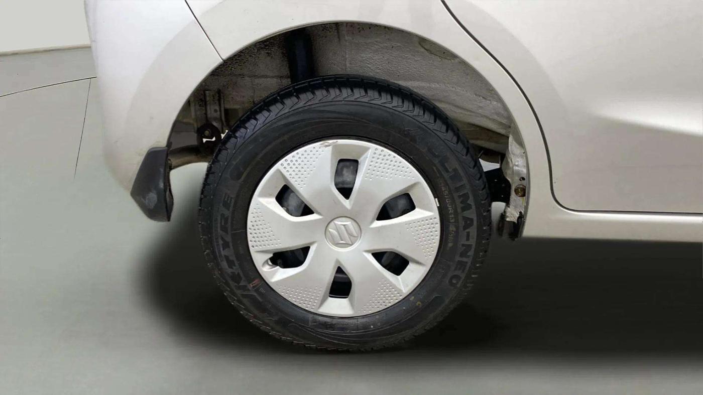 2023 Maruti Alto K10 VXI, Petrol, Manual, 27,584 km, Right Rear Wheel