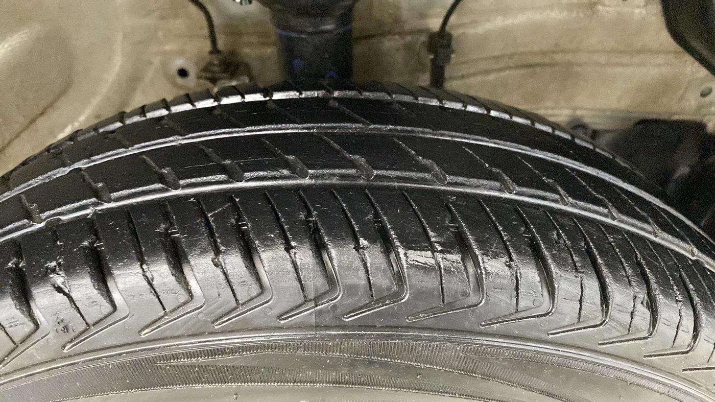2023 Maruti Alto K10 VXI, Petrol, Manual, 27,584 km, Right Front Tyre Tread