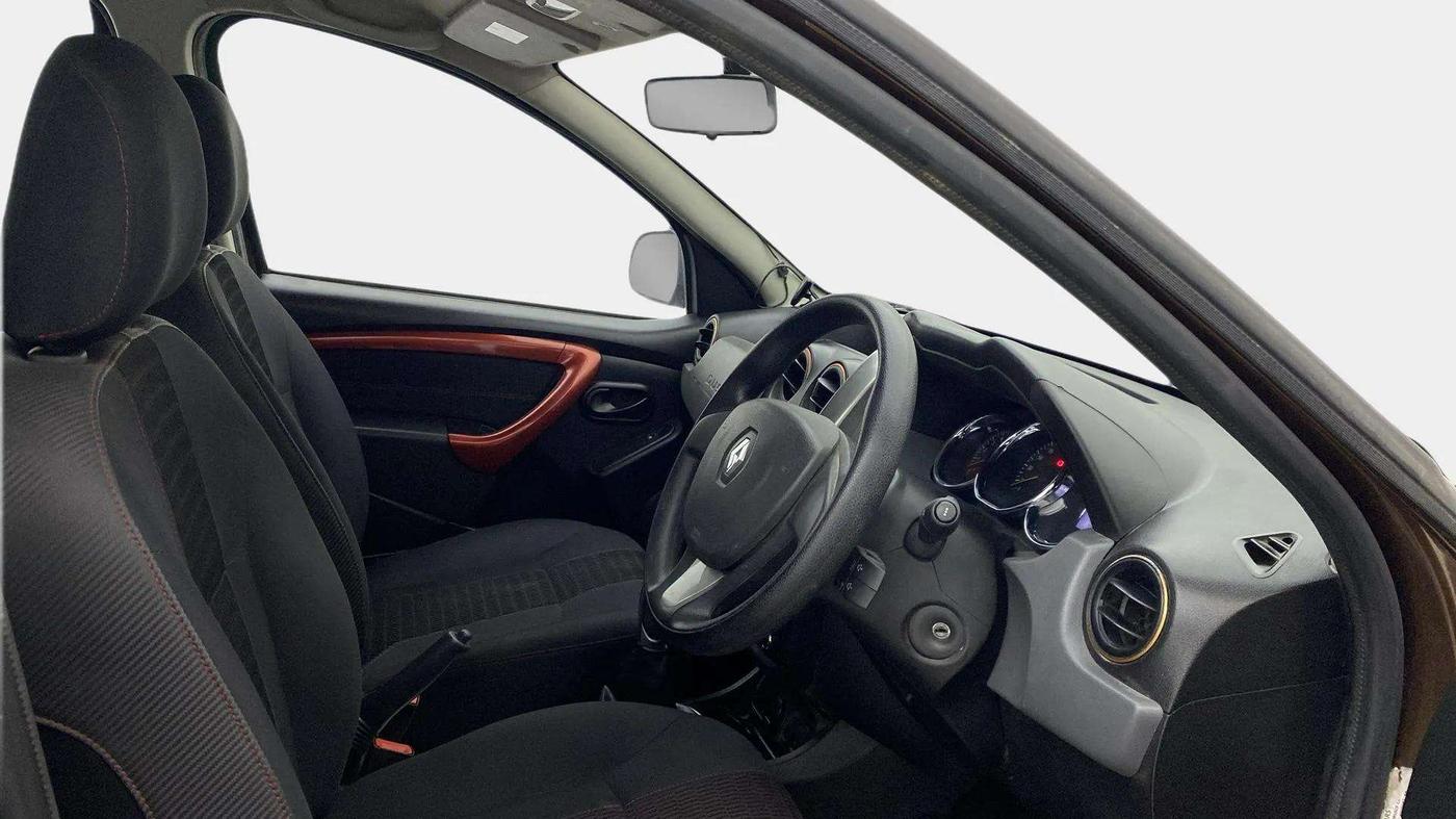 2017 Renault Duster RXS CVT, Petrol, Automatic, 24,821 km, Right Side Front Door Cabin