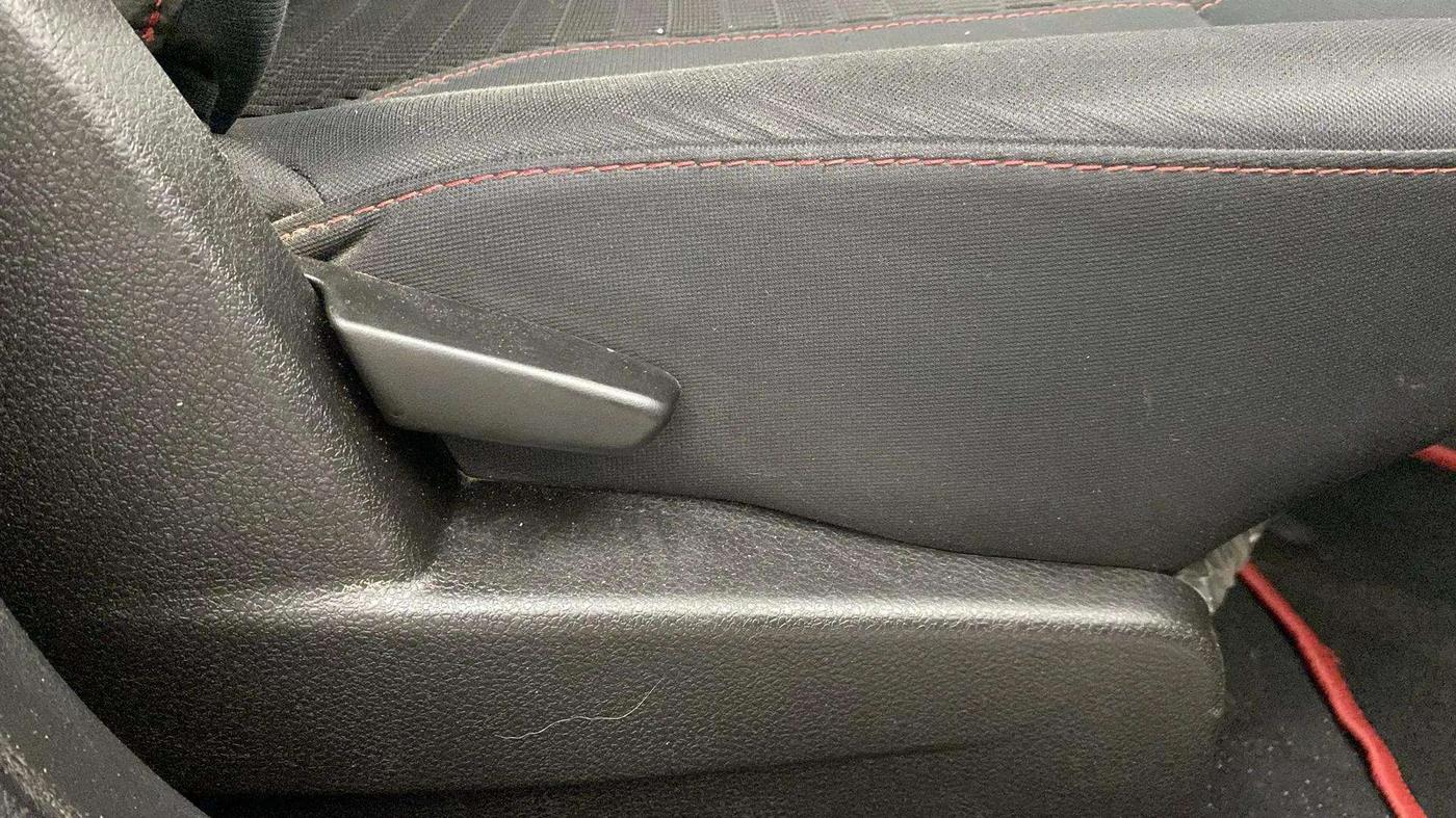 2017 Renault Duster RXS CVT, Petrol, Automatic, 24,821 km, Driver Side Adjustment Panel