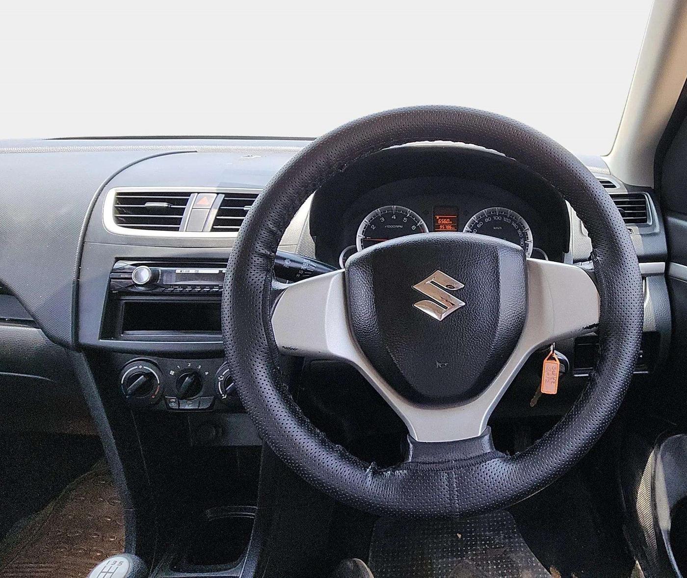 2012 Maruti Swift VXI, Petrol, Manual, 95,786 km, Steering Wheel Close Up