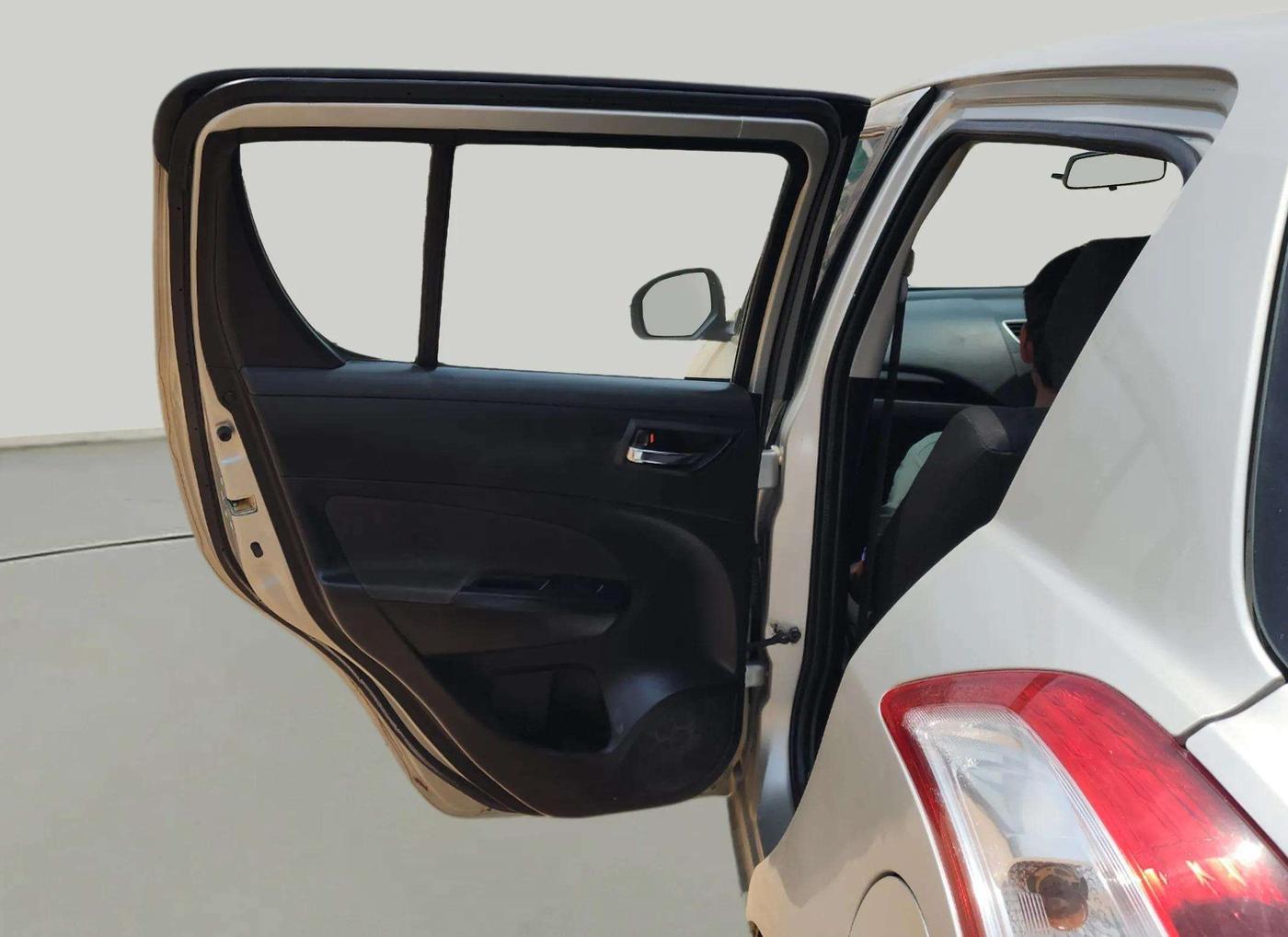 2012 Maruti Swift VXI, Petrol, Manual, 95,786 km, LHS Rear Door