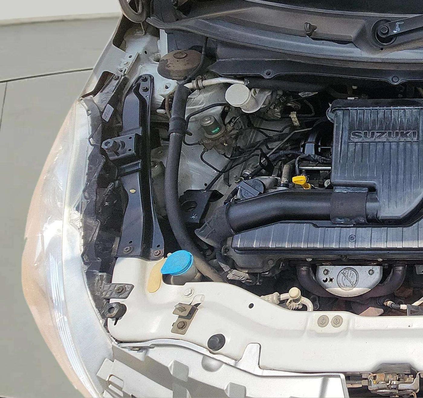 2012 Maruti Swift VXI, Petrol, Manual, 95,786 km, Engine View - Right