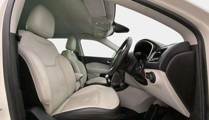 2017 Jeep Compass LIMITED 2.0 DIESEL, Diesel, Manual, 77,050 km, Right Side Front Door Cabin