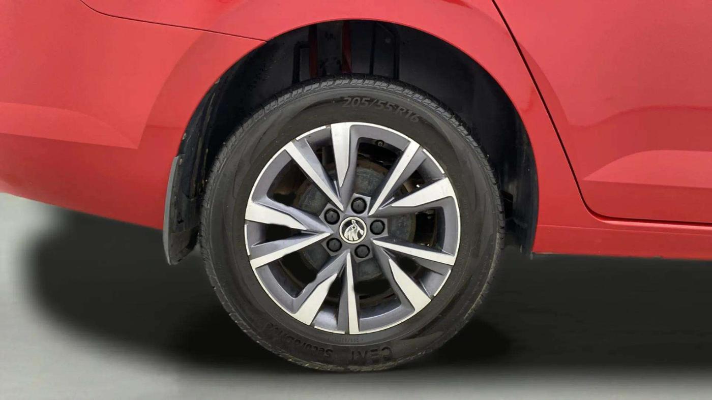 2022 Skoda SLAVIA STYLE 1.0L TSI AT, Petrol, Automatic, 13,547 km, Right Rear Wheel