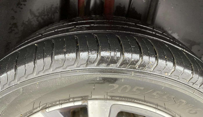 2022 Skoda SLAVIA STYLE 1.0L TSI AT, Petrol, Automatic, 13,547 km, Right Rear Tyre Tread
