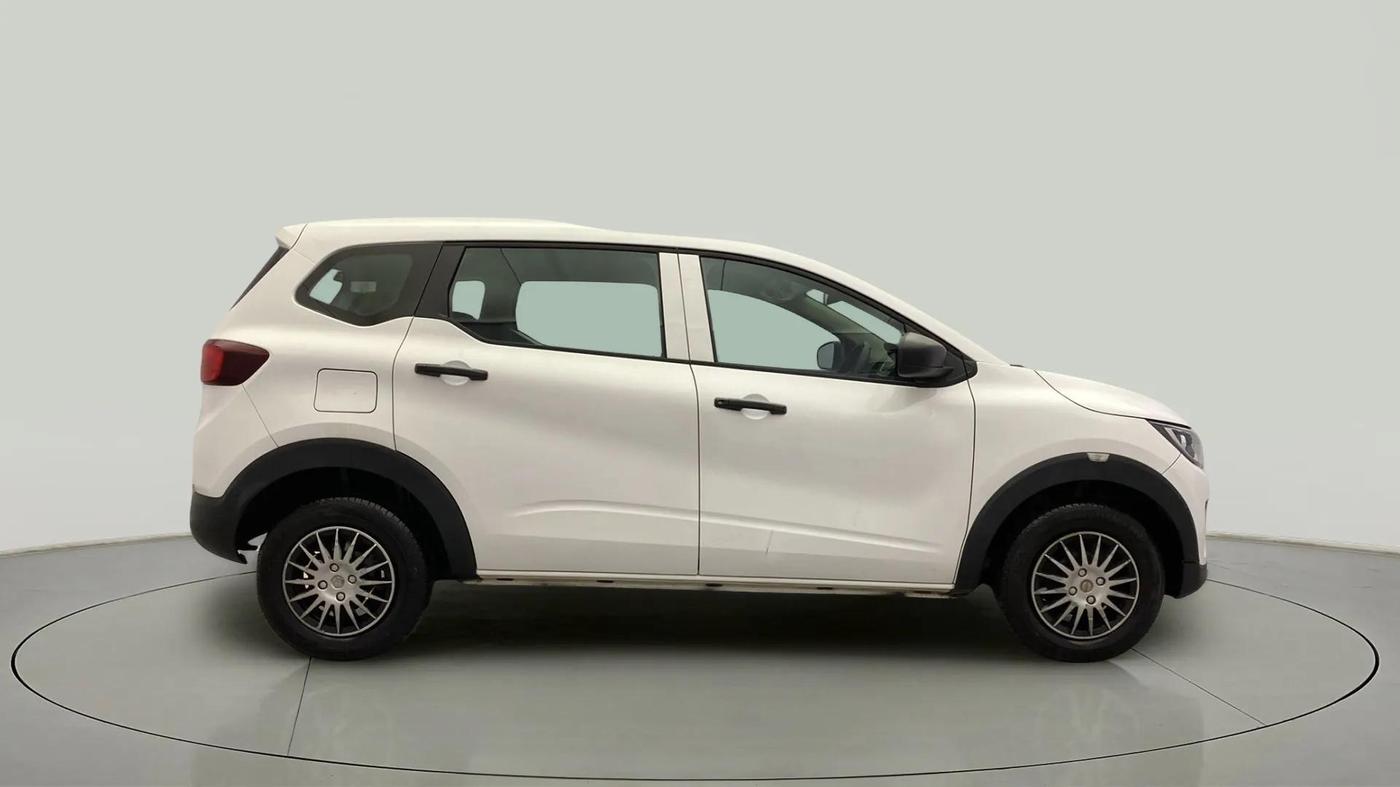 2022 Renault TRIBER RXE MT, Petrol, Manual, 18,850 km, Right Side View