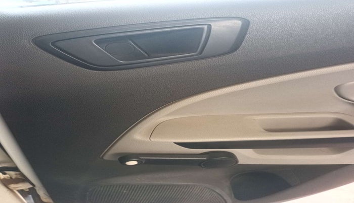 2017 Ford Ecosport AMBIENTE 1.5L PETROL, Petrol, Manual, 51,422 km, Right rear window switch / handle - Minor damage