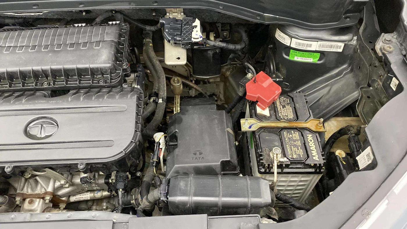 2022 Tata PUNCH PURE MT, Petrol, Manual, 80,561 km, Engine View - Left