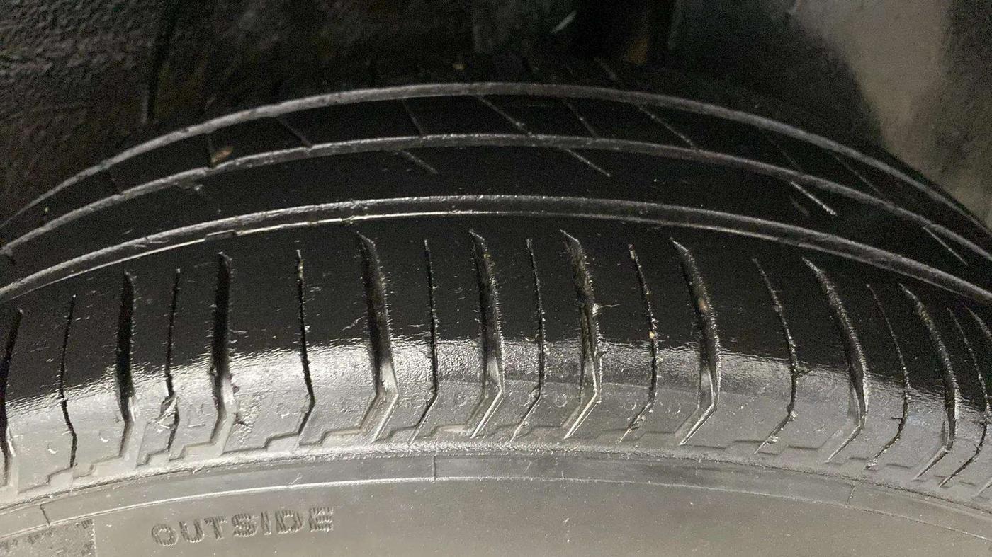 2022 Tata PUNCH PURE MT, Petrol, Manual, 80,561 km, Left Rear Tyre Tread